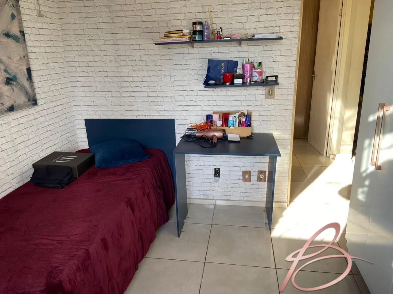 Imagem Casa de 2 pisos com 4 dormitórios á venda no Cordeiros