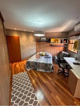 Imagem Linda casa de esquina, 260m², 3 suítes, 4 vagas, com estação de recarga para carro elétrico