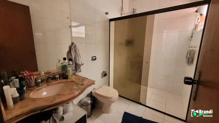 Imagem Sobrado 3 Dorms. 4 vagas e quintal com churrasqueira