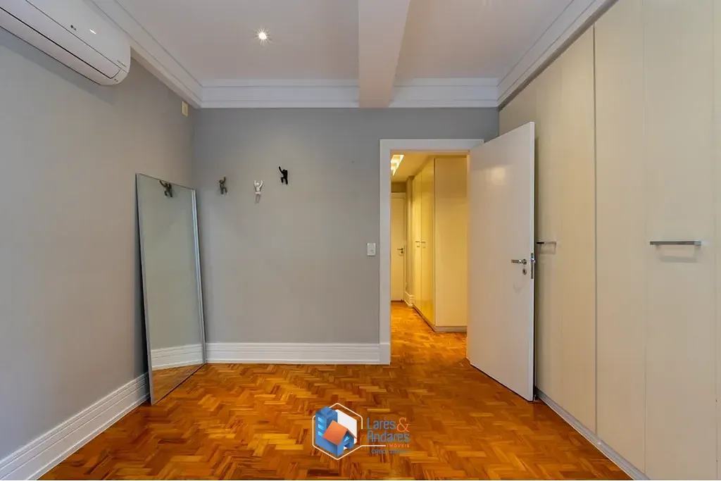 Imagem Apartamento à venda 3 Quartos 2 Suites 3 Vagas 241M² Cerqueira César São Paulo - SP