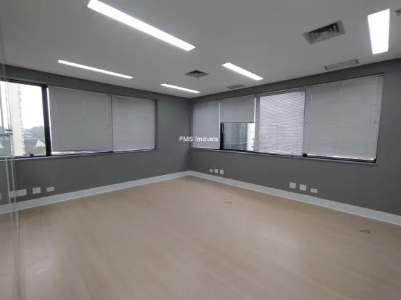 Imagem Conjunto comercial com 70m² em Pinheiros