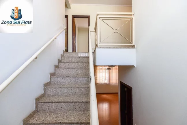 Imagem Casa à Venda No Planalto Paulista Com 4 Dormitórios Sendo 2 Suítes e 6 Vagas