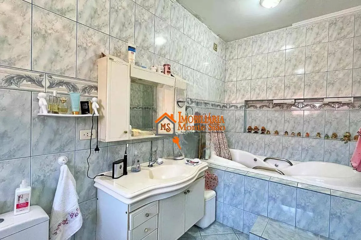 Imagem Sobrado com 4 dormitórios à venda, 700 m² por R$ 1.800.000,00 - Jardim Santa Mena - Guarulhos/SP