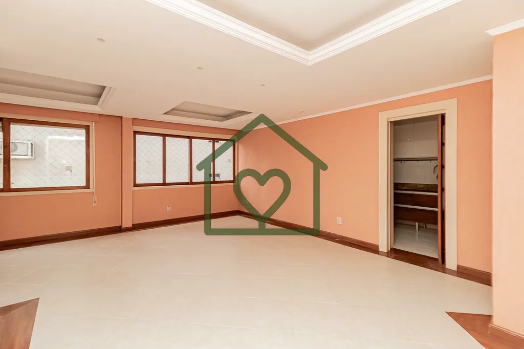 Imagem Na Av. Alegrete, n. 126, no bairro Petrópolis, Apartamento de 03 dormitórios, semi mobiliado com 0...