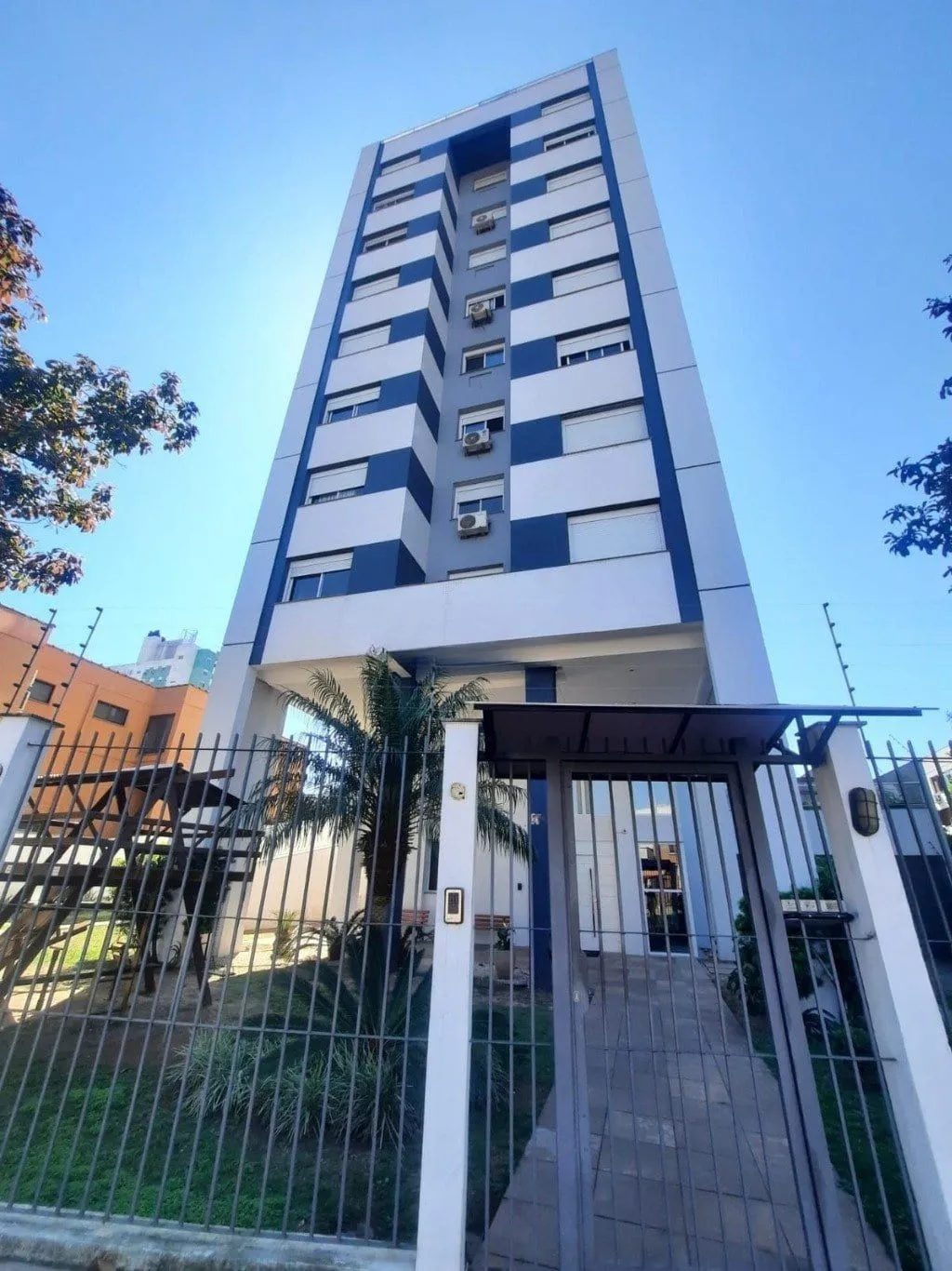 Imagem Apartamento de 2 dormitorios à venda em Santana, Porto Alegre.