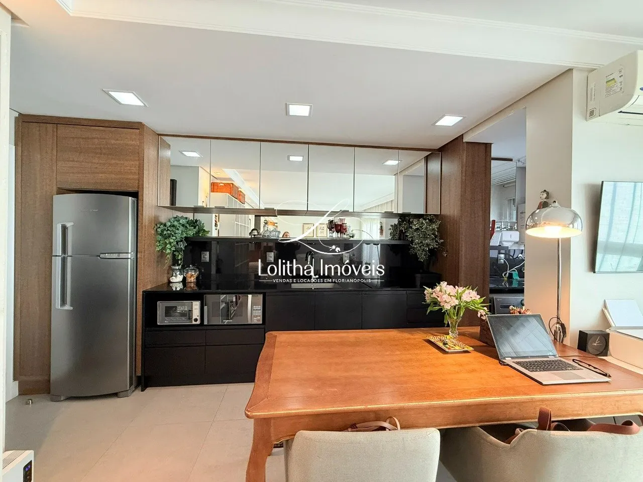 Imagem APARTAMENTO STUDIO À VENDA NO CENTRO DE FLORIANÓPOLIS/SC