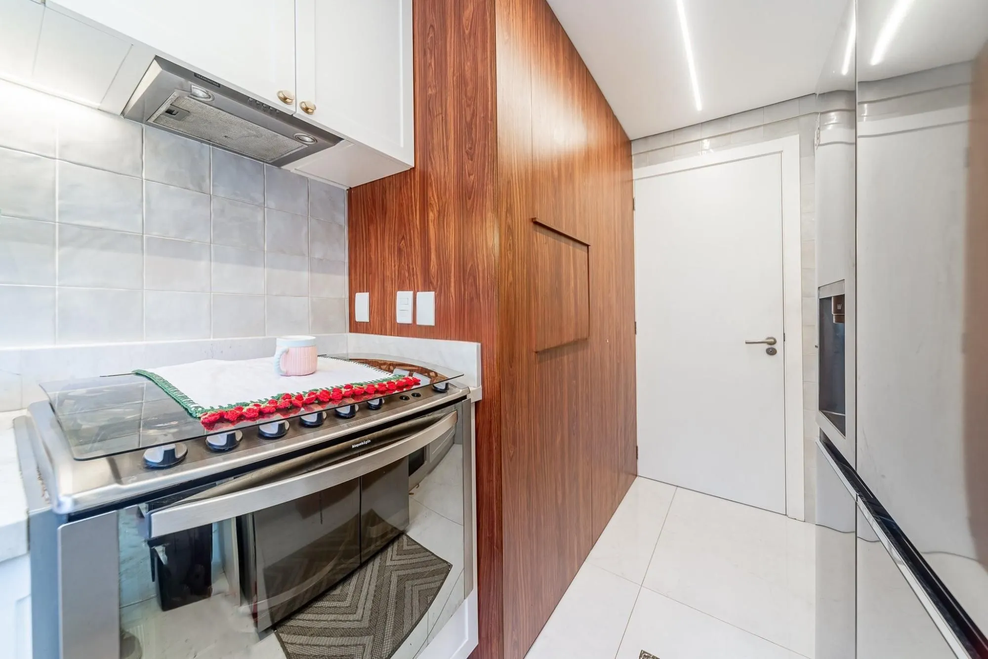 Imagem Apartamento 3 dormitórios, sendo 3 suítes e 2 vagas no Petropolis