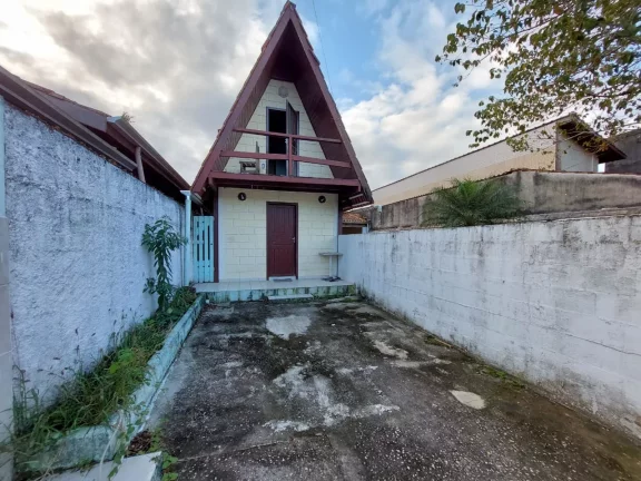 Imagem Casa na Estufa II com 02 dormitórios e chalé