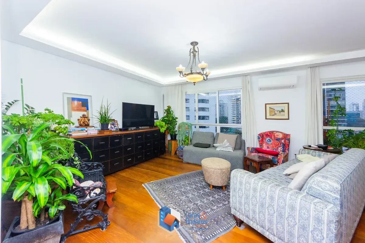 Imagem Apartamento para venda em Campo Belo com 4 quartos, sendo 1 suíte, 180m²