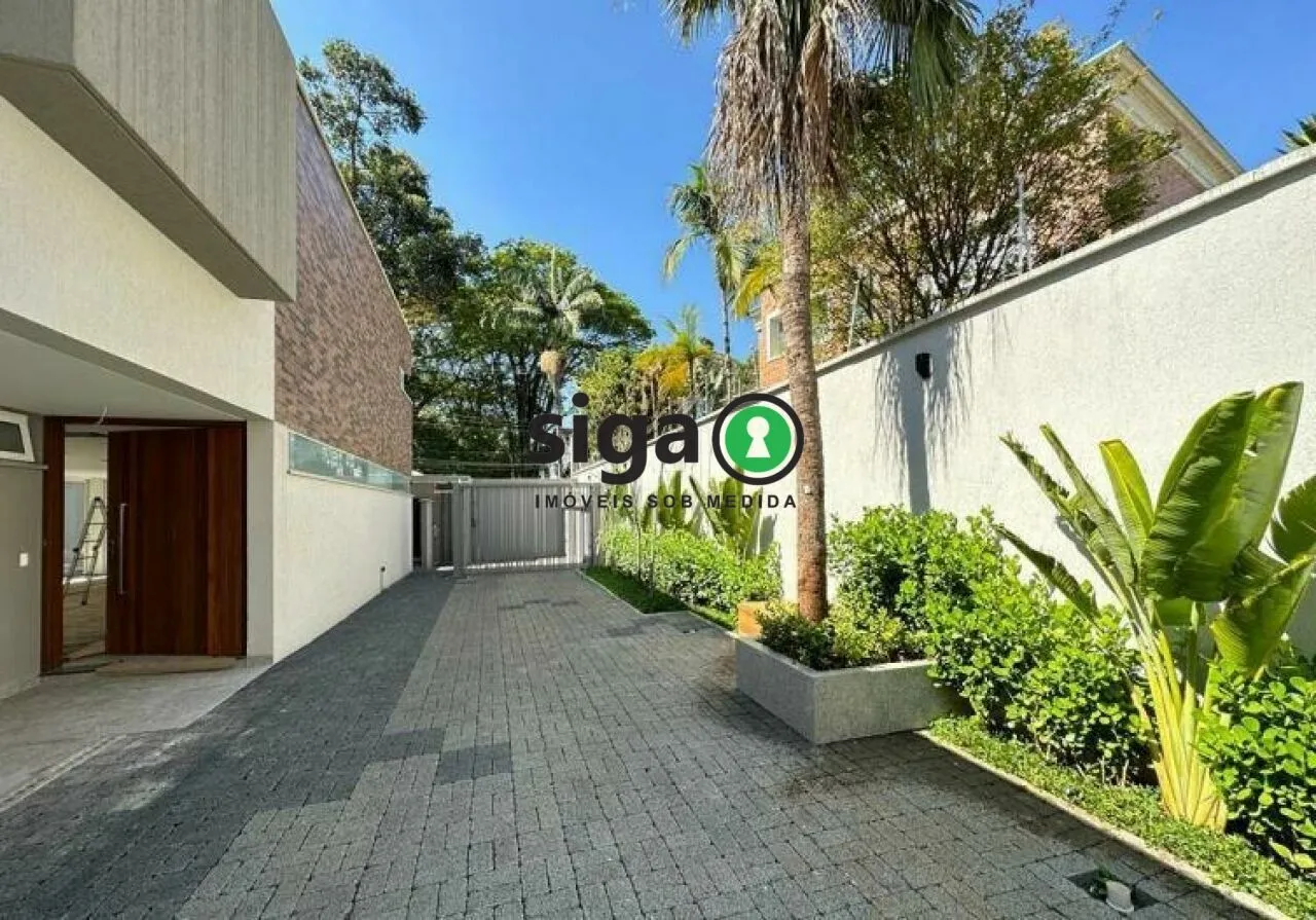 Foto do imóvel Casa em Condomínio Fechado à venda no Alto da Boa Vista com 3 Suítes e 3 Vagas - São Paulo