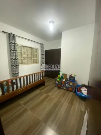 Imagem Casa à venda em Uberaba: 3 dormitórios, móveis planejados e mais!