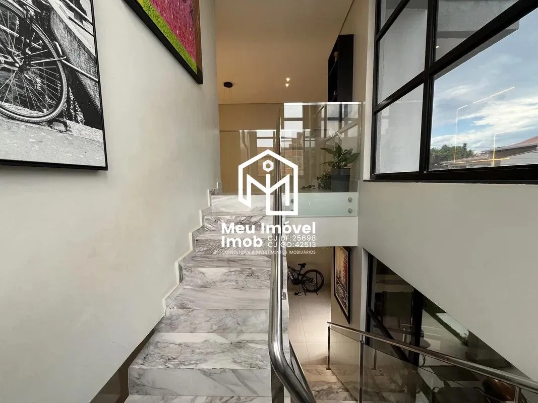 Imagem Casa 4 Quartos 3 Suítes 2 Vagas 268m²