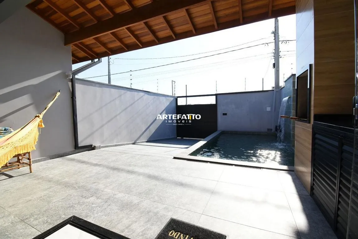 Imagem Oportunidade em Peruíbe - Casa com suíte e 3 vagas!