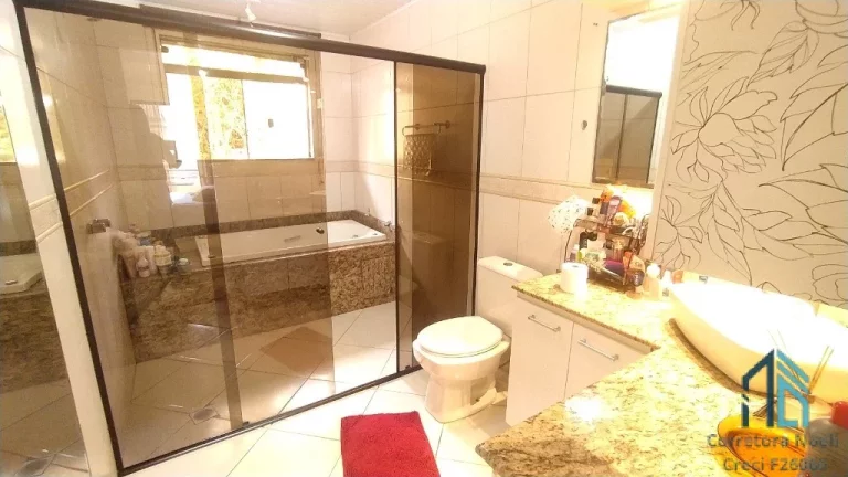 Imagem (PERMUTA) Sobrado em condomínio 03 quartos c/suíte, 03 vagas no Santa Cândida em Curitiba PR