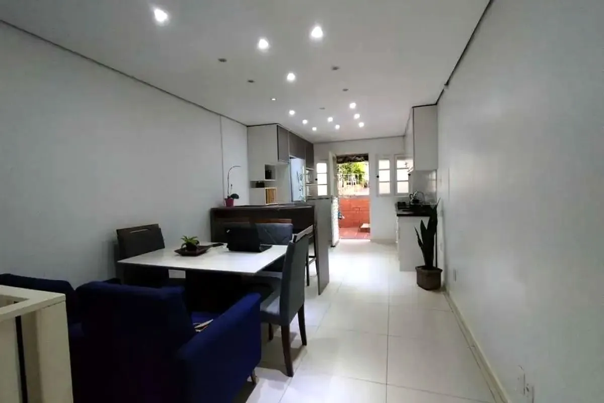 Imagem Sobrado com suíte, piscina e espaço gourmet no Jardim Sabará