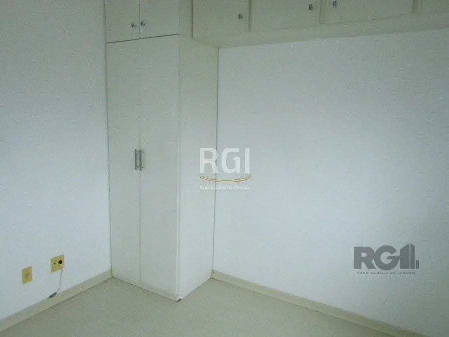 Imagem Casa em condomínio para Venda com 3 dormitórios, sendo 1 suites e 2 vagas no bairro Cristal