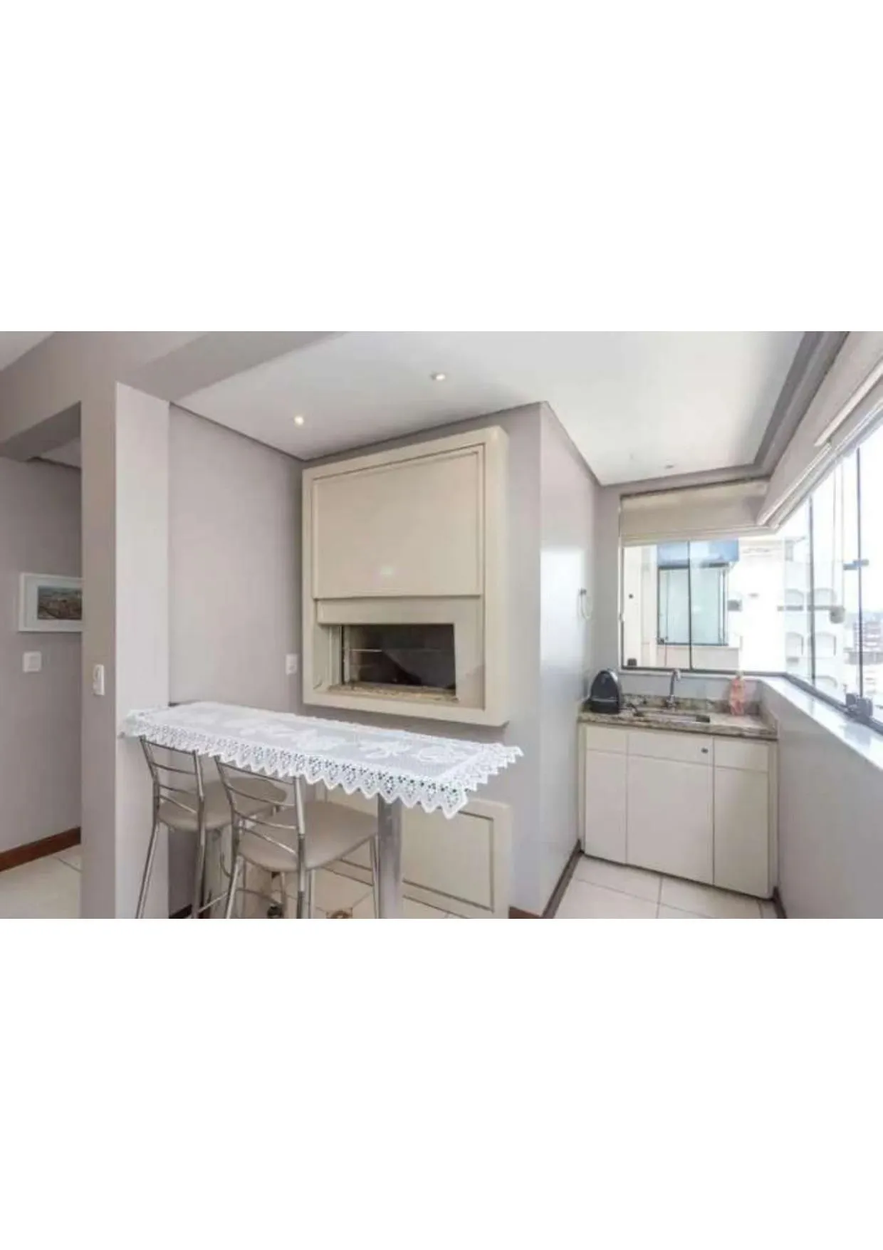 Imagem Apartamento a venda Semi mobiliado 3 dormitórios bairro Rio Branco.