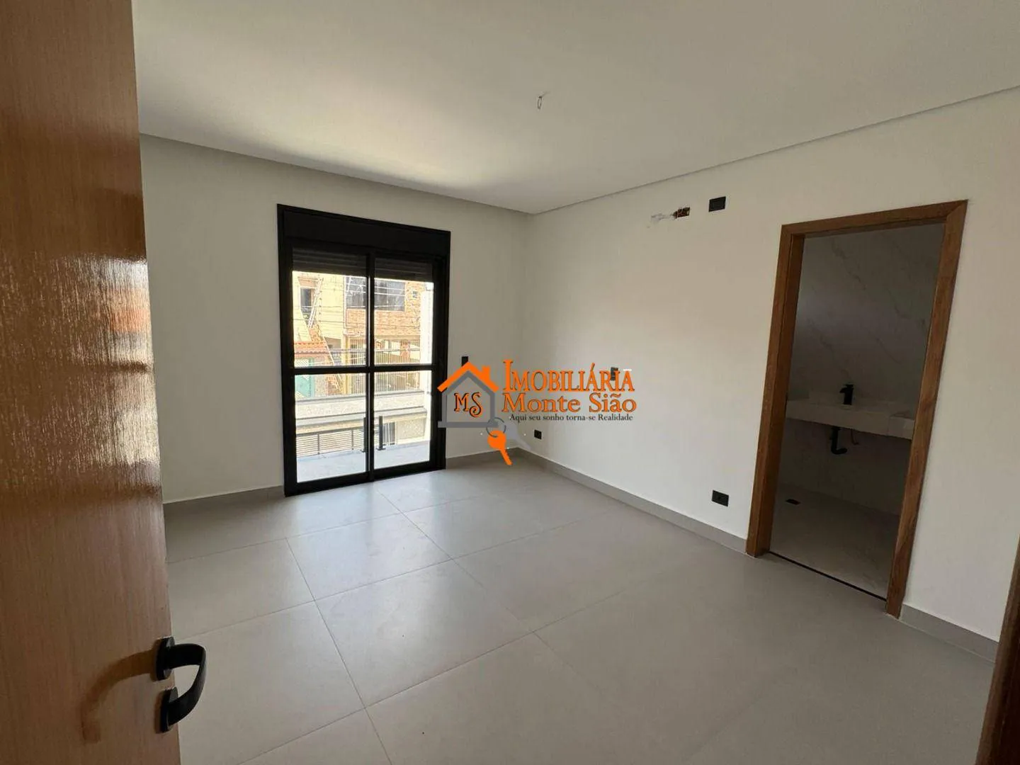 Imagem Sobrado com 3 dormitórios à venda, 210 m² por R$ 1.380.000,00 - Jardim Vila Galvão - Guarulhos/SP