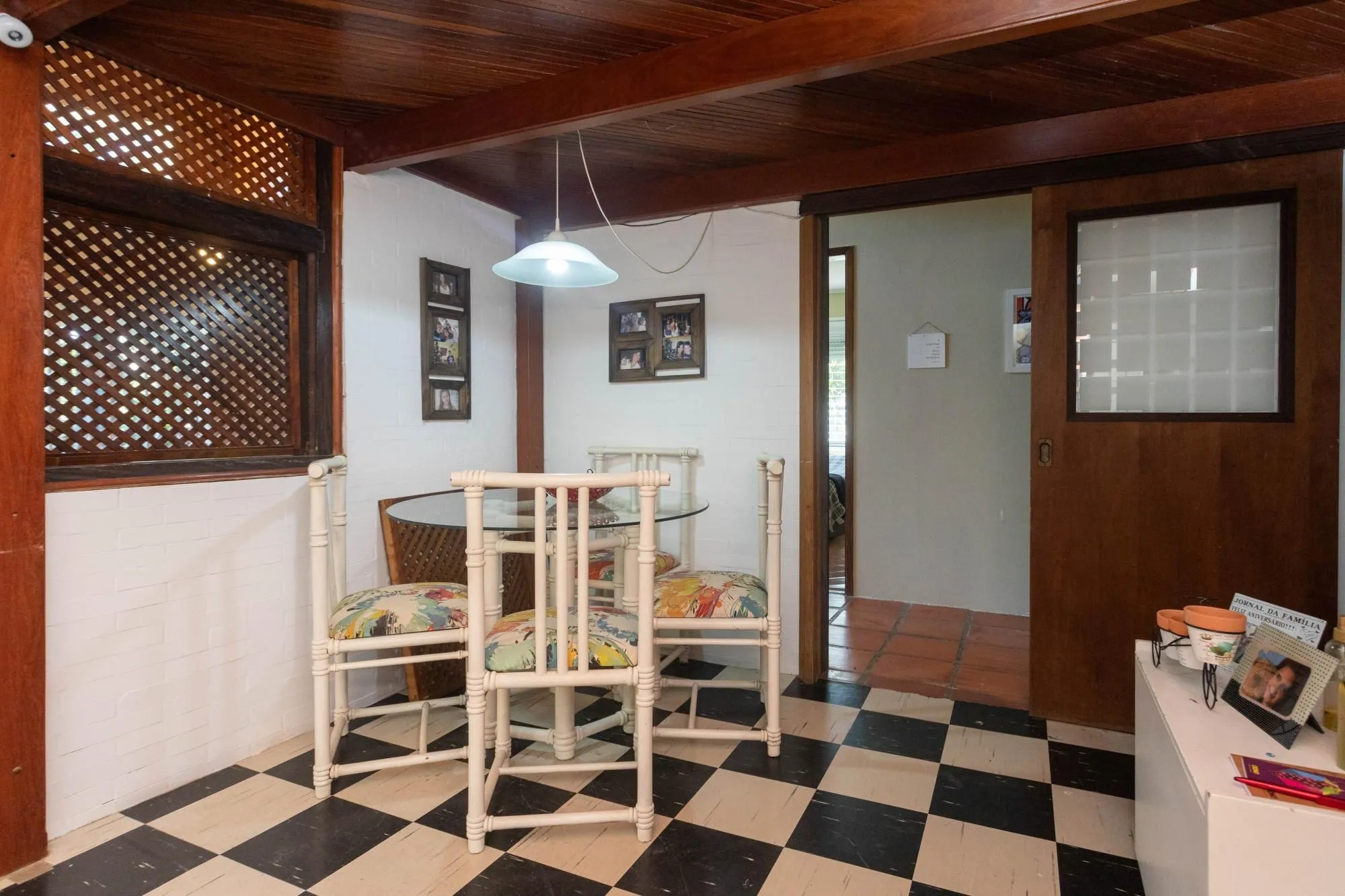 Imagem Casa em Condomínio com 5 quartos, 3 vagas e 350m²