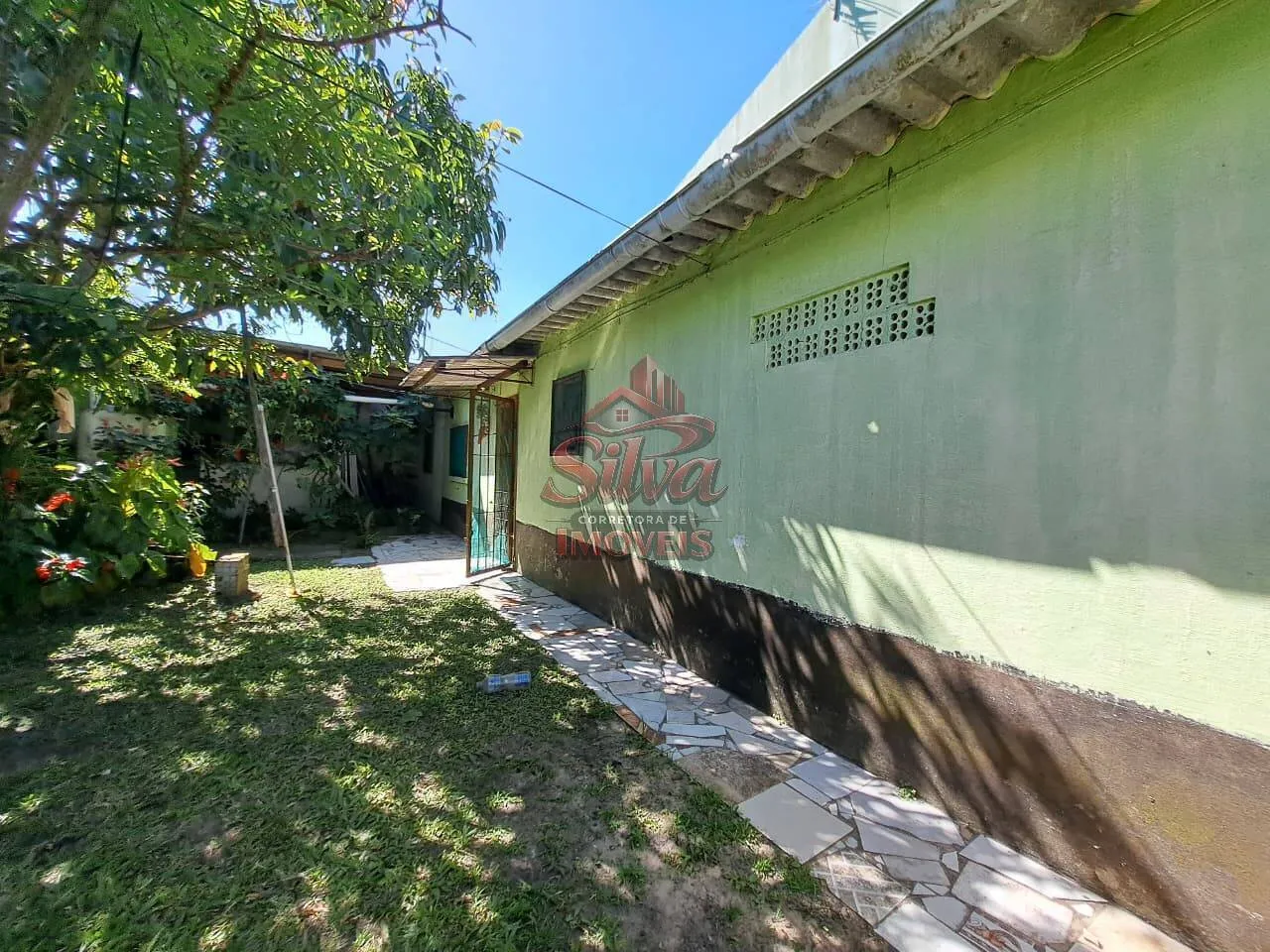 Imagem Casa 2 dormitórios com anexos em Mariluz B