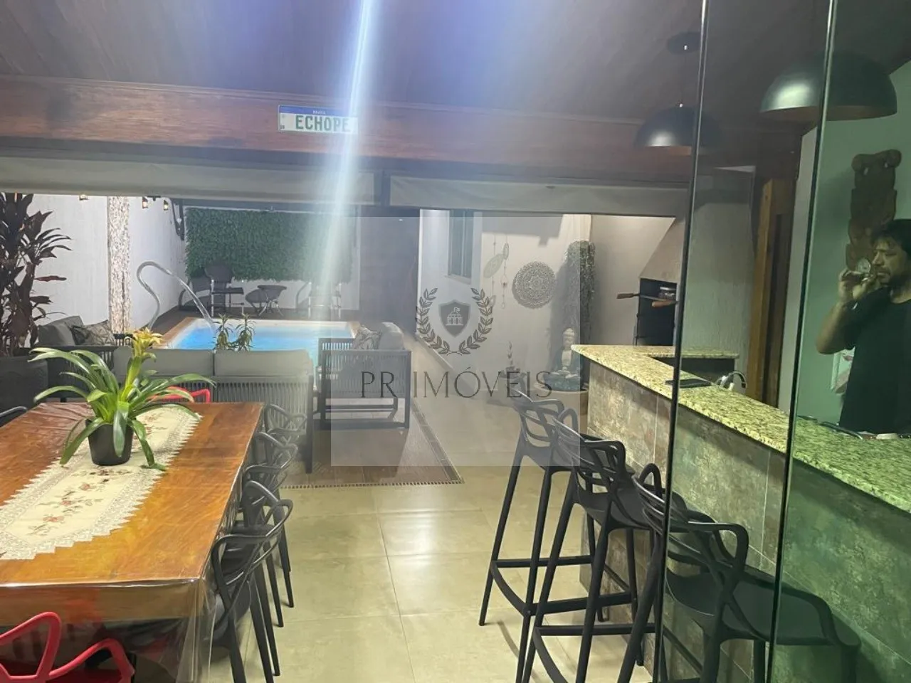 Foto do imóvel Casa à venda em Araraquara-SP, Jardim dos Flamboyants: 3 quartos, 1 suíte, 2 salas, 3 banheiros, 4 vagas, 175m². Venha conhecer!