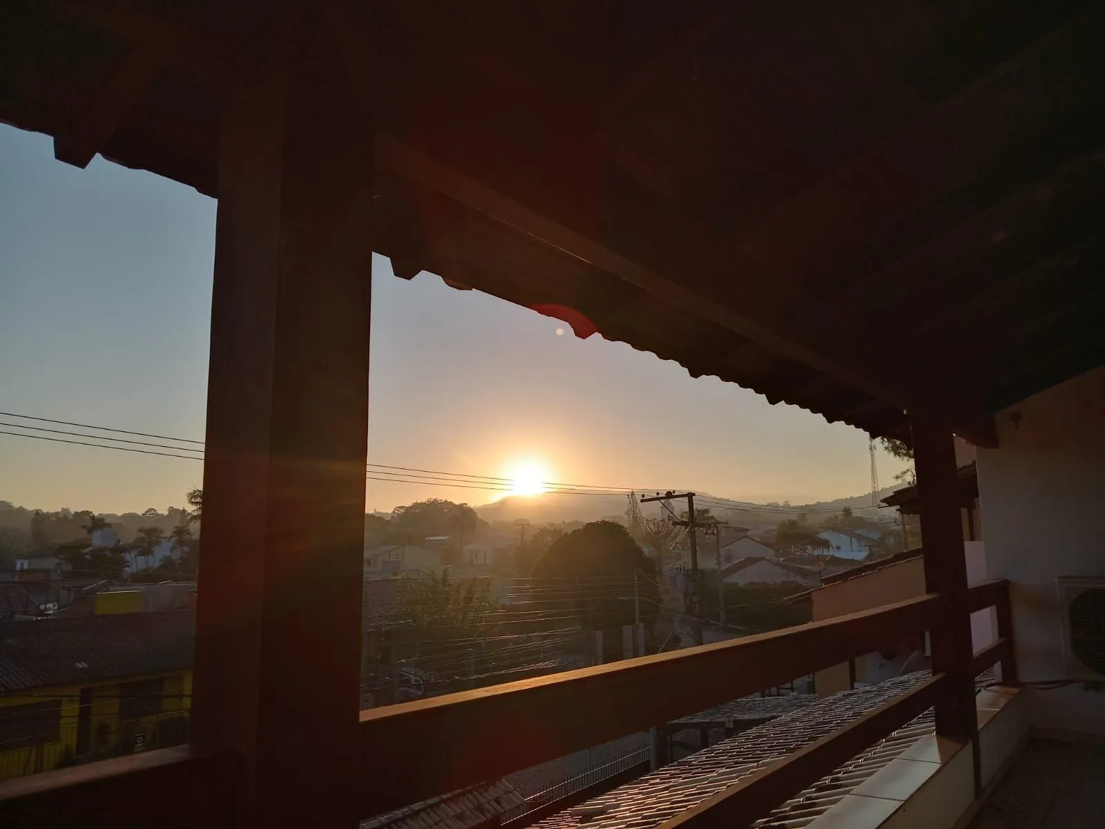 Imagem Excelente oportunidade de adquirir um sobrado no charmoso bairro Guarujá