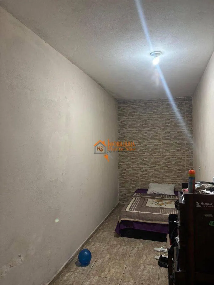 Imagem Sobrado com 4 dormitórios à venda, 166 m² por R$ 650.000,00 - Cidade Soberana - Guarulhos/SP