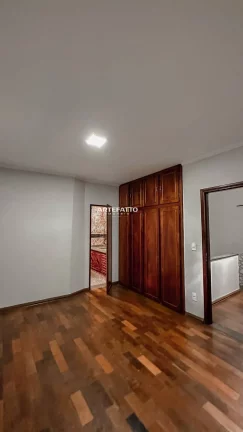 Imagem LINDO SOBRADO PARA VENDA PRÓXIMO DA AVENIDA BRASIL
