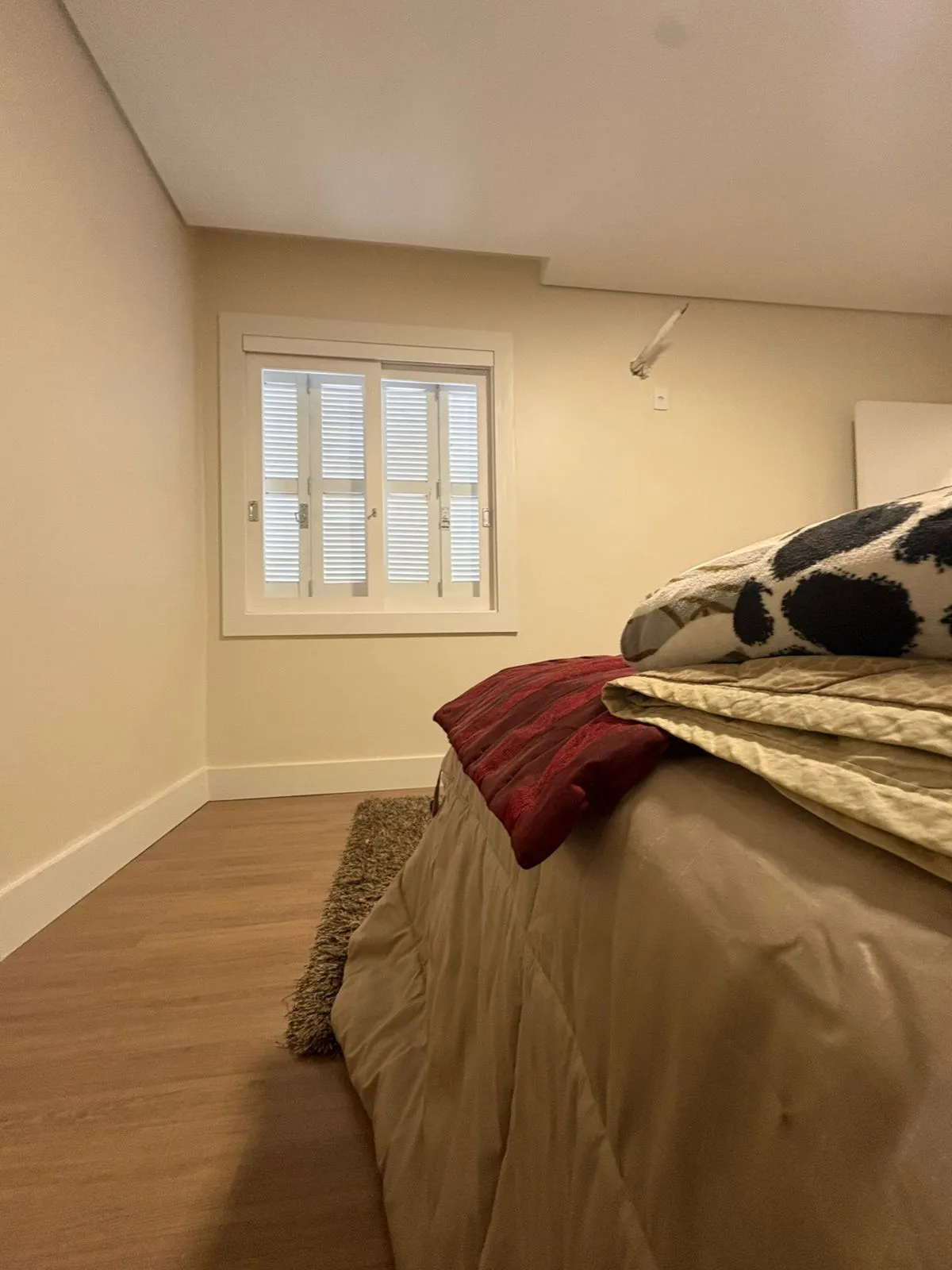 Imagem Apartamento com 02 quartos (01 suíte) no Bairro Cidade Baixa em Porto Alegre