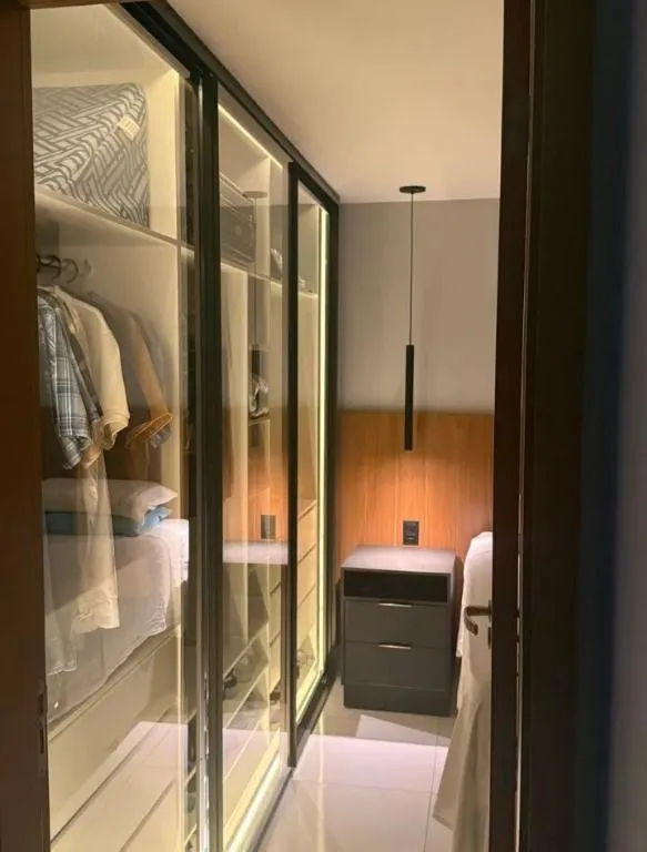 Imagem Apartamento mobiliado no Bessa, 3 quartos com suíte, climatizado, varanda, garagem e a apenas 200 metros da praia.
