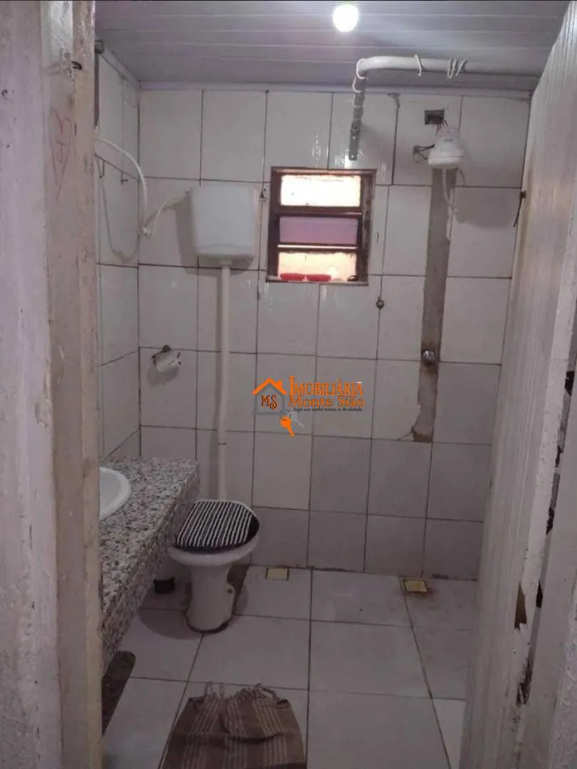 Imagem Casa com 2 dormitórios à venda, 85 m² por R$ 320.000,00 - Vila Galvão - Guarulhos/SP