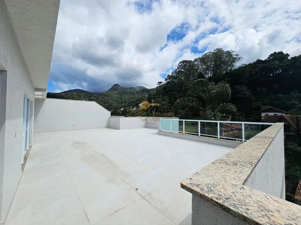 Imagem Cobertura para Venda em Teresópolis / RJ no bairro Pimenteiras