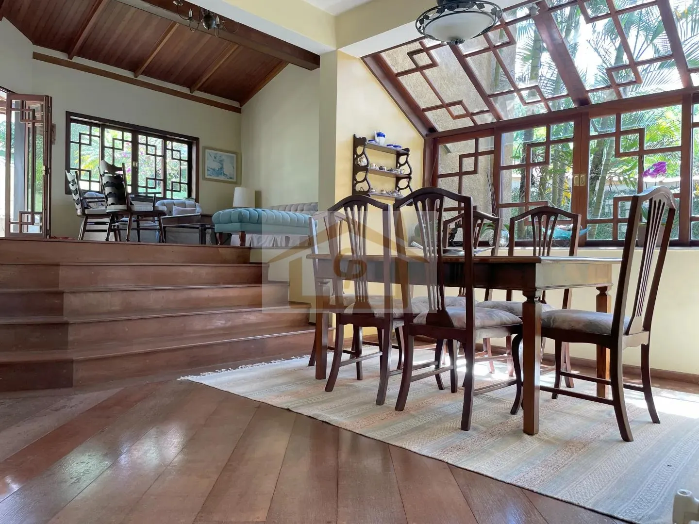 Imagem Magnífica casa bem ao estilo Granjeiros! São 3 suítes 6 Garagens