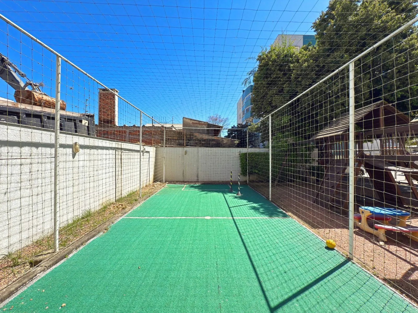 Imagem Excelente apartamento de 3 dormitórios, 1 suíte e 2 vagas de garagem.