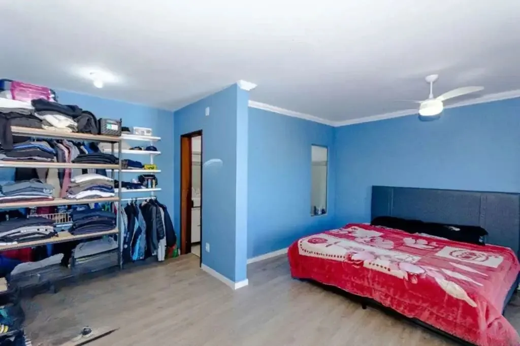 Imagem Casa à venda com 3 dormitórios, 1 suíte e espaço gourmet em terreno alto