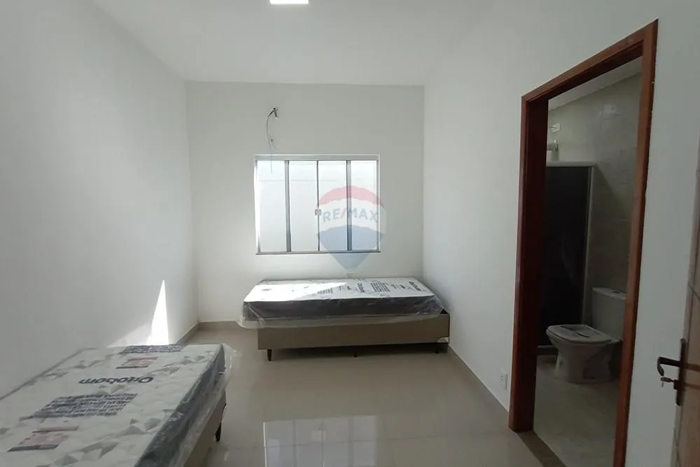 Imagem Casa com 3 quartos para venda em Pedra de Guaratiba