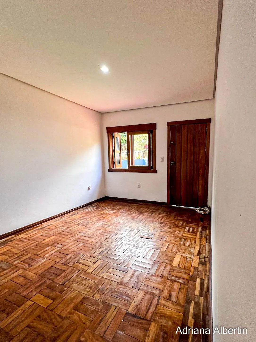 Imagem Casa para Venda - 180m², 3 dormitórios, sendo 1 suites, 2 vagas - Ipanema