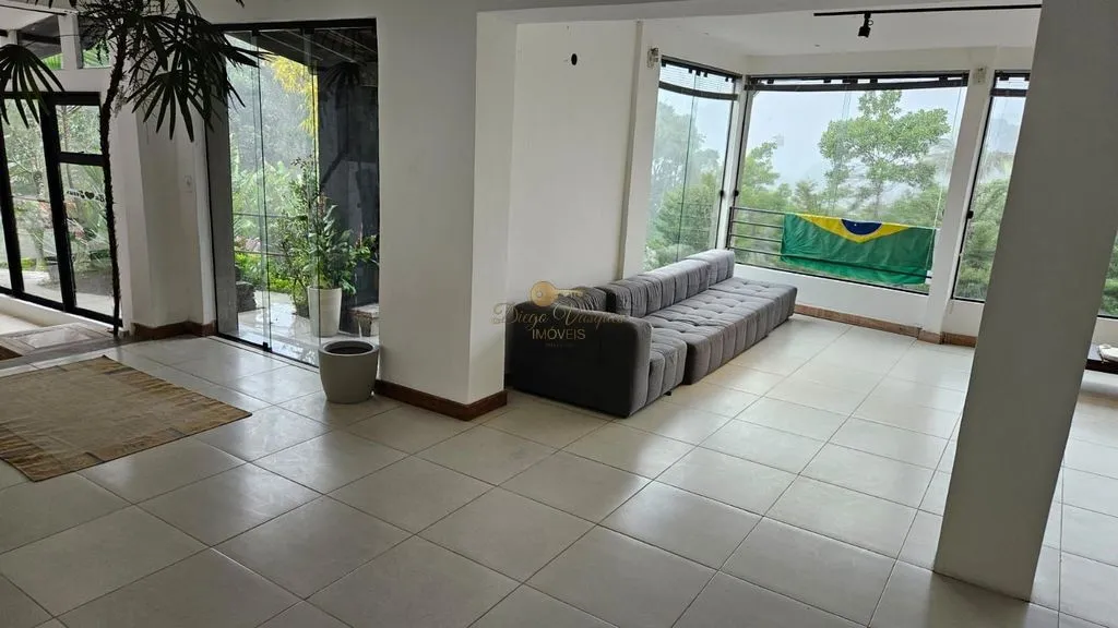 Imagem Casa para Venda em Teresópolis / RJ no bairro Soberbo