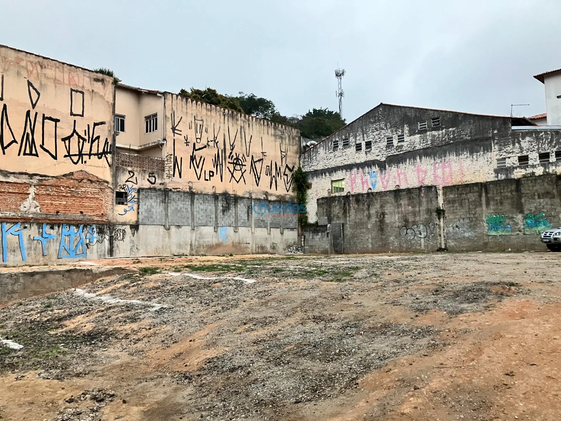 Imagem Área Comercial no Centro de Embu das Artes, 922m² à Venda