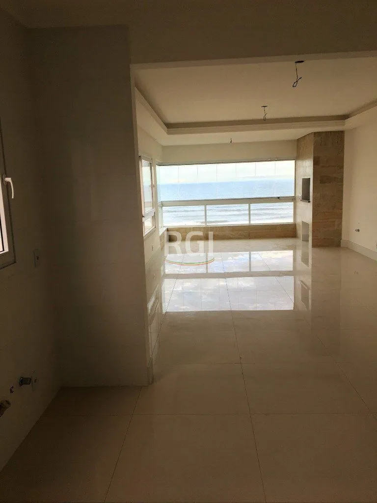 Imagem Apartamento para Venda - 123.48m², 3 dormitórios, sendo 2 suites, 2 vagas - Centro