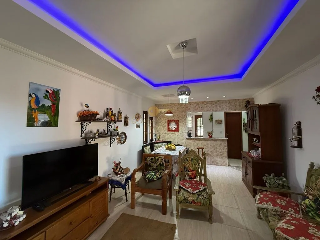 Imagem Casa em Condomínio para Venda em Guapimirim / RJ no bairro Limoeiro