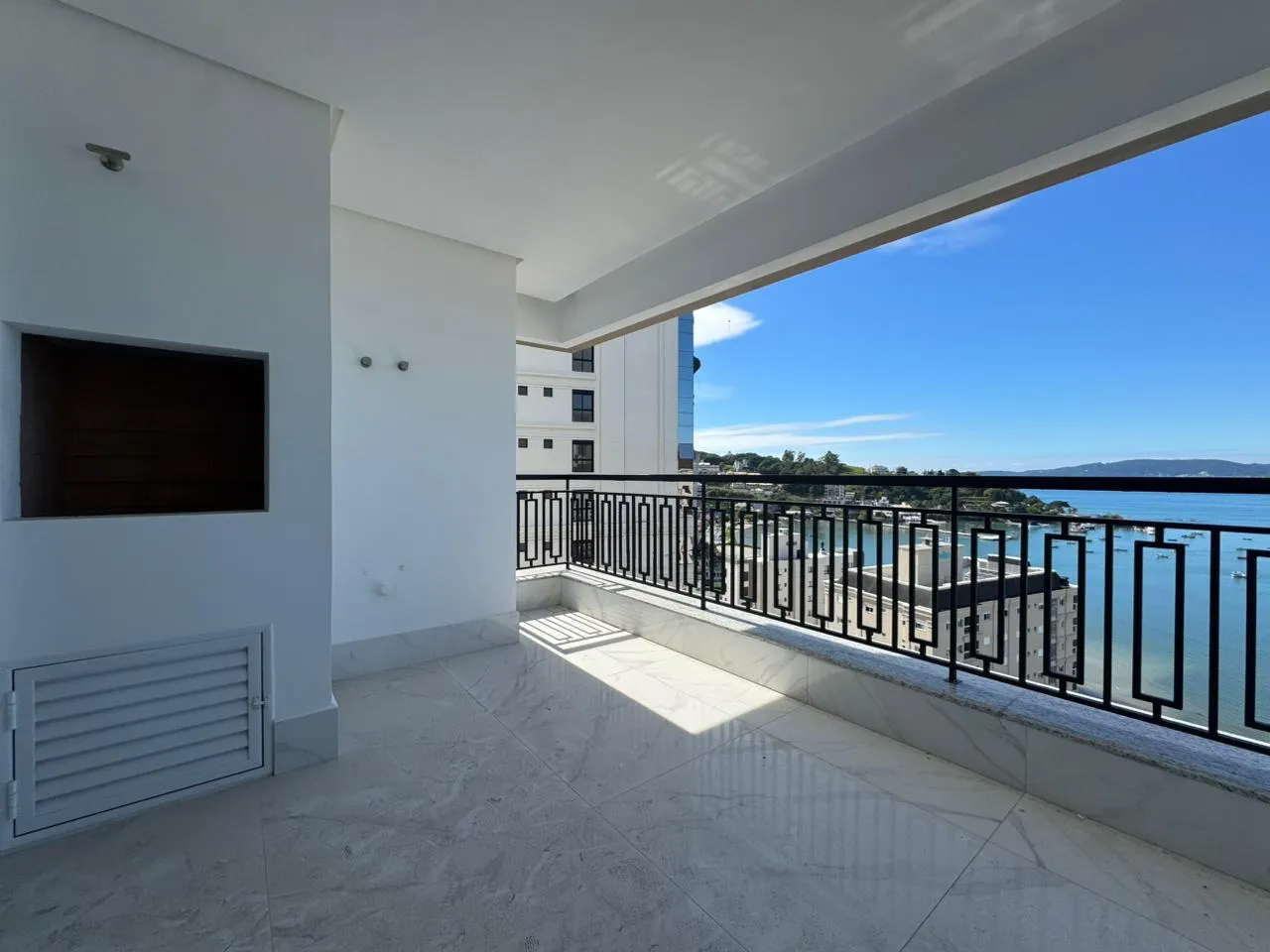 Imagem Apartamento com vista para o mar à venda com 142m2 por R$ 3.250.000,00