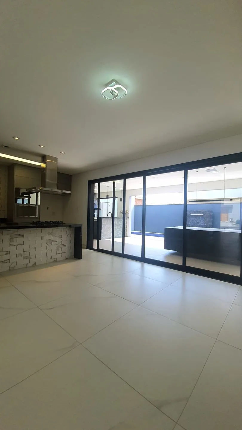 Imagem Casa à venda 3 Quartos, 2 Suites, 2 Vagas, 300M², Piracangaguá, Taubaté - SP | Condomínio Ouroville