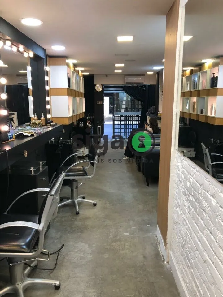 Imagem Loja em piso inferior, com 70m², 3 x 23m para locação no Brooklin