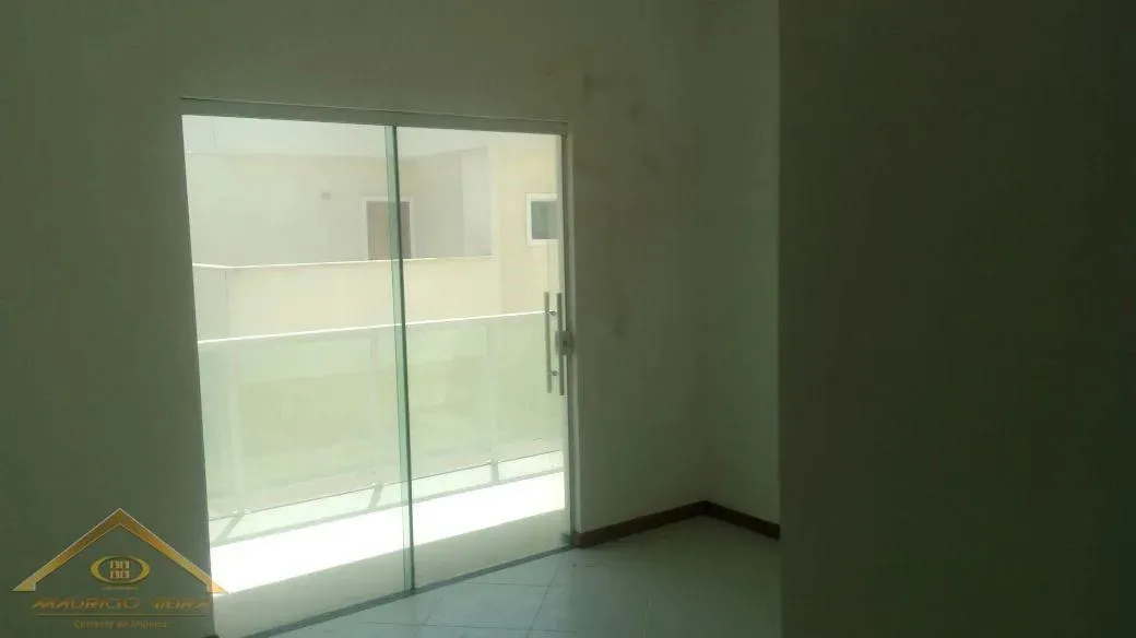Imagem Casa em Condomínio para Venda em Cabo Frio / RJ no bairro Peró