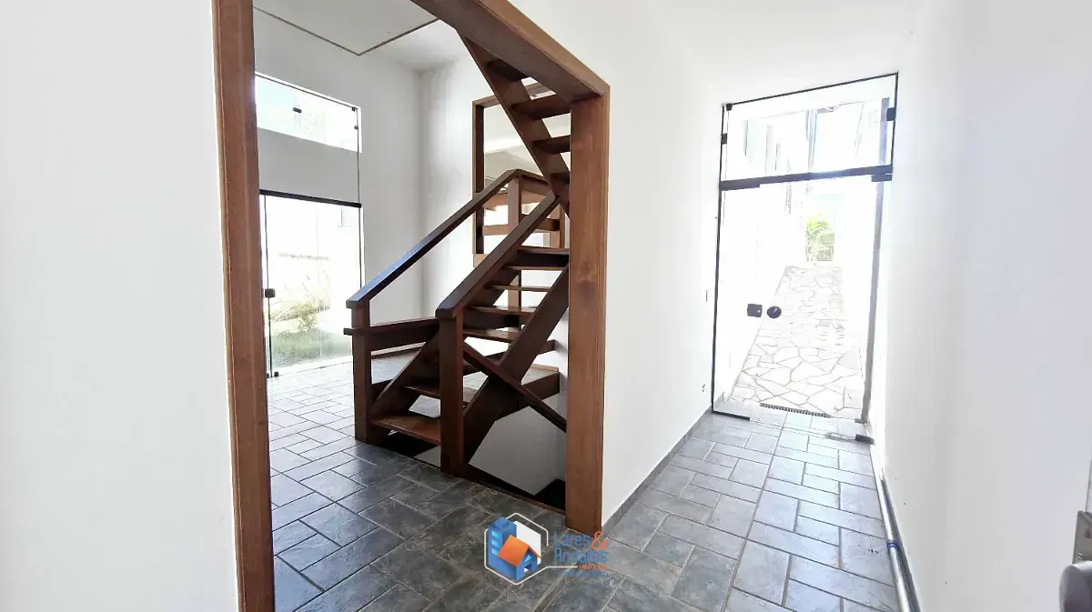 Imagem Casa para venda em Tremembé com 4 quartos, sendo 2 suítes, 473m²