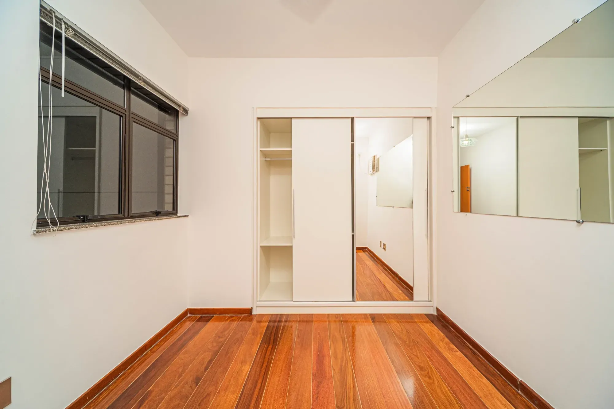 Imagem Apartamento com 3 Quartos à Venda, 150 m² em Centro - Juiz de Fora