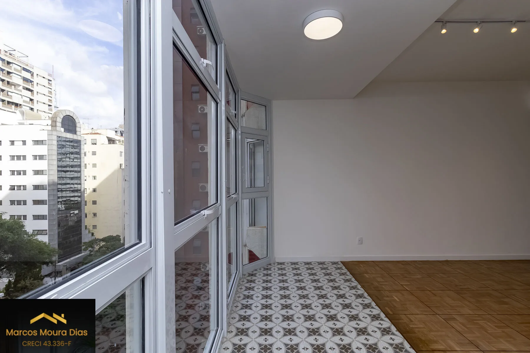 Imagem Apartamento Reformadíssimo 3 Suites, 141 m2, no Jardins