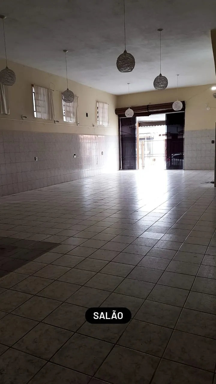 Imagem Comercial à venda 3 Quartos, 1 Suite, 4 Vagas, 250M², Esplanada Santa Terezinha, Taubaté - SP