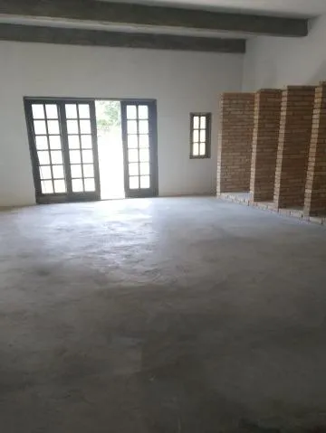 Imagem VENDA DE SOBRADO NO PARQUE NOSSA SRA. DO CARMO, 258m² com 2 suítes, churrasqueira, sala com lareira, quintal amplo e 06 vagas. CONSULTE-NOS.